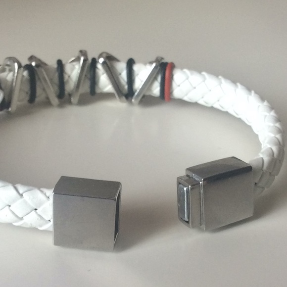 Guess leather bracelet - Picture 3 of 5